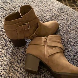 Taupe heeled booties